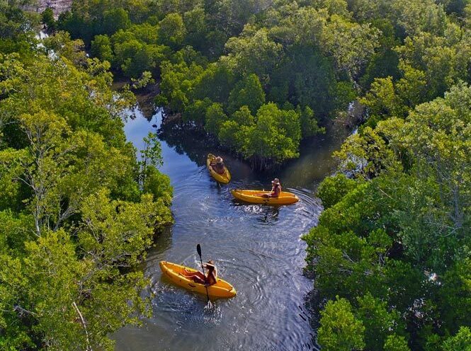 Mequfi Beach Resort Kayak